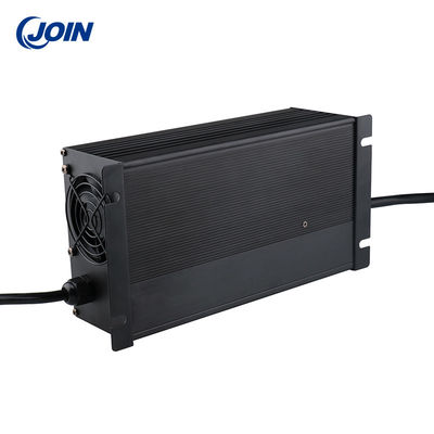 El cargador de batería eléctrico impermeable de los cochecillos del golf 48V 25A hizo salir