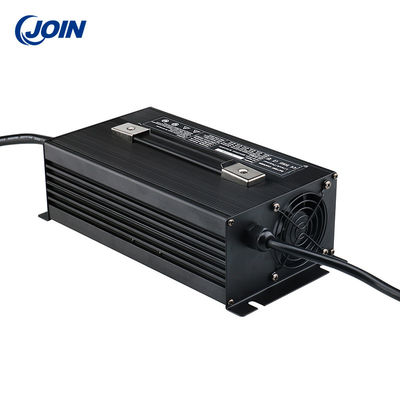 El cargador de batería eléctrico impermeable de los cochecillos del golf 48V 25A hizo salir